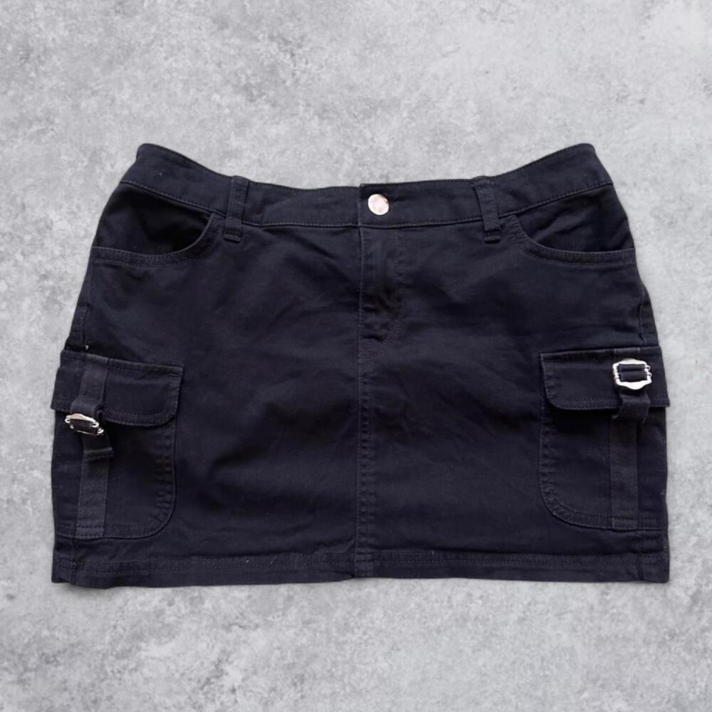 Black Stretchy Cargo Mini Skirt – Size S